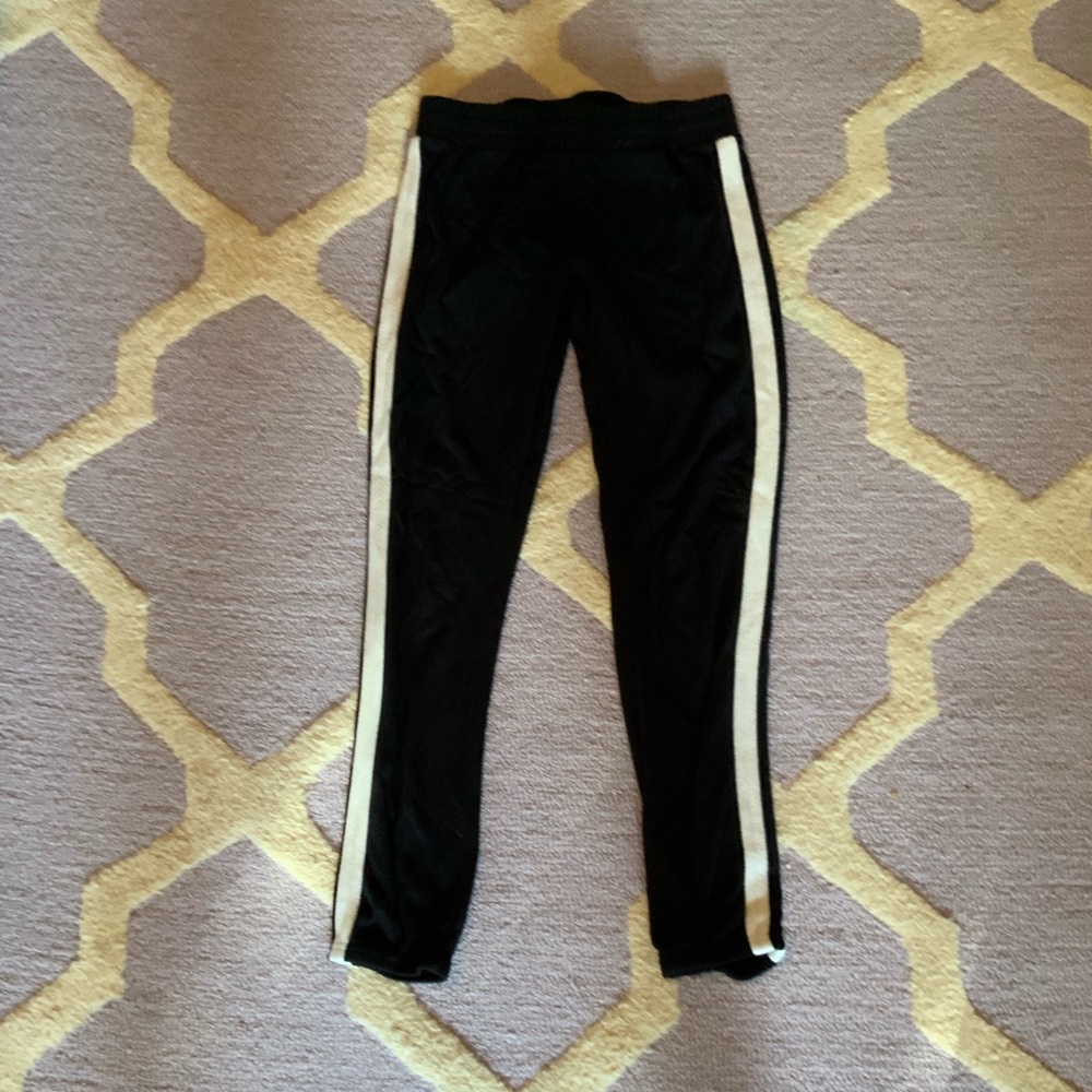 black joggers/sweatpants